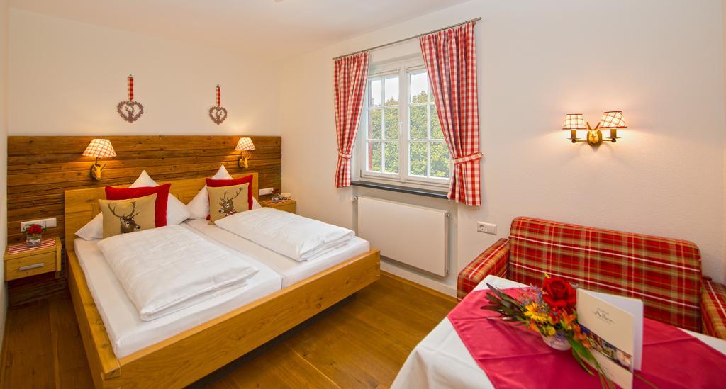Hotel-Gasthof Adler ลินเดา ภายนอก รูปภาพ
