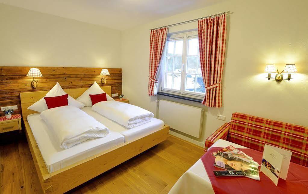Hotel-Gasthof Adler ลินเดา ภายนอก รูปภาพ