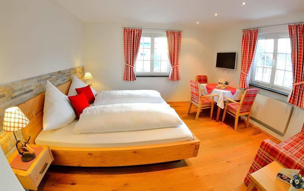 Hotel-Gasthof Adler ลินเดา ภายนอก รูปภาพ